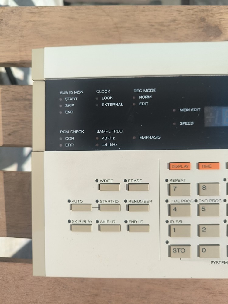 FOSTEX 8320 REMOTE CONTROL UNIT