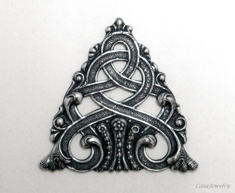 #3482 ANTIQUED STERLING SILVER PLATED CELTIC TRIANGLE SHAPE COMPONENT - 1 Pc
