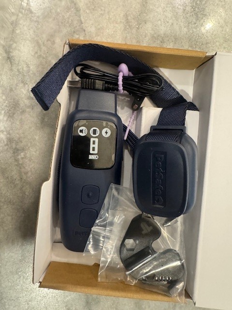 PetSafe Waterproof Basic Dog Navy Blue Trainer With Remote 300 Foot Range