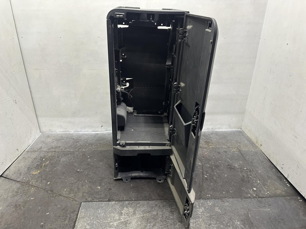 Freightliner CASCADIA Left/Driver Sleeper Cabinet - Used