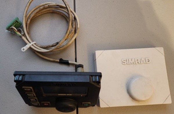 SIMRAD AP22 CONTROL UNIT # 22085849 PREOWNED