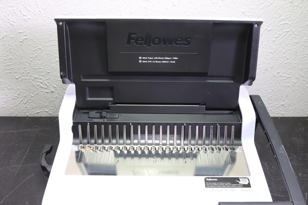 Fellowes PULSAR-E 300 Electric Binding Machine CRC52167 409704