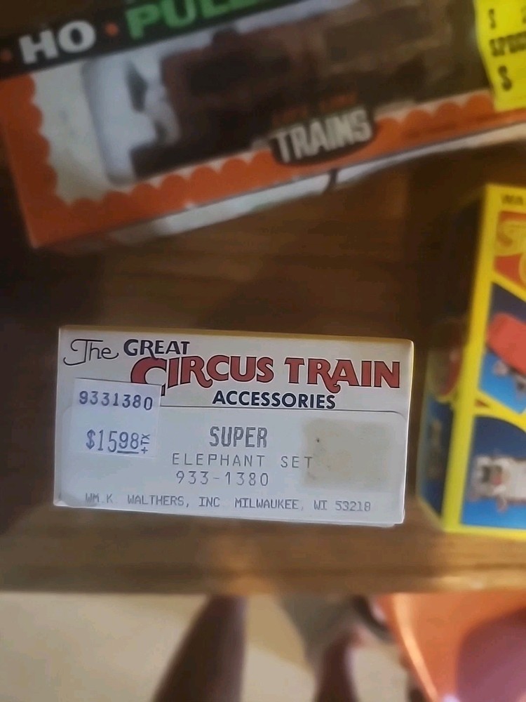 Ho Circus Train Lot