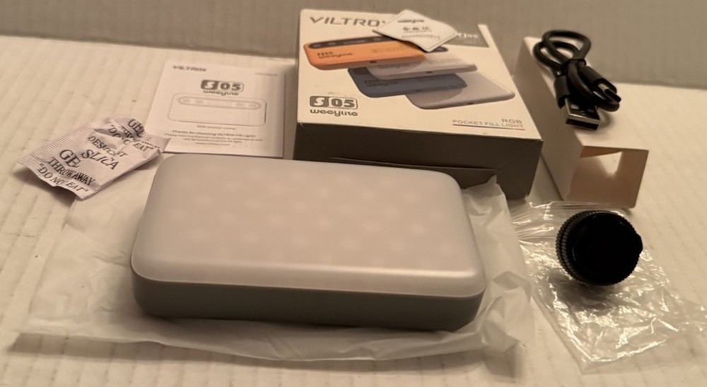 Viltrox S05 RGB Pocket Fill Light