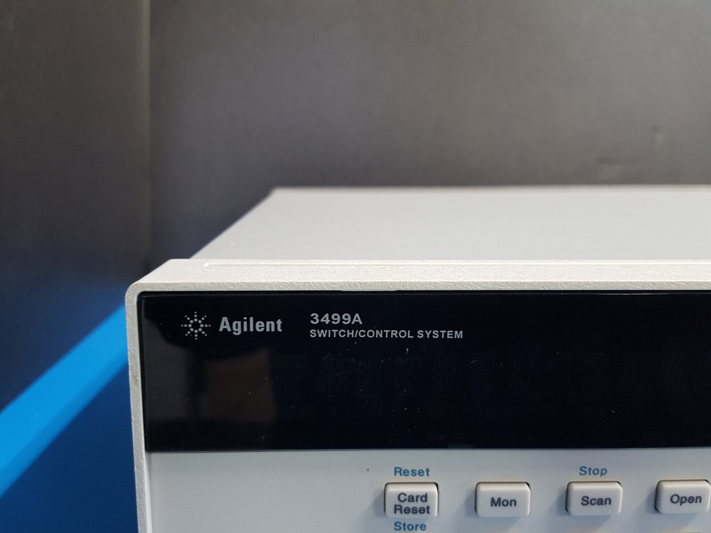 Agilent 3499A: Switch / Control System Main Frame (5609)