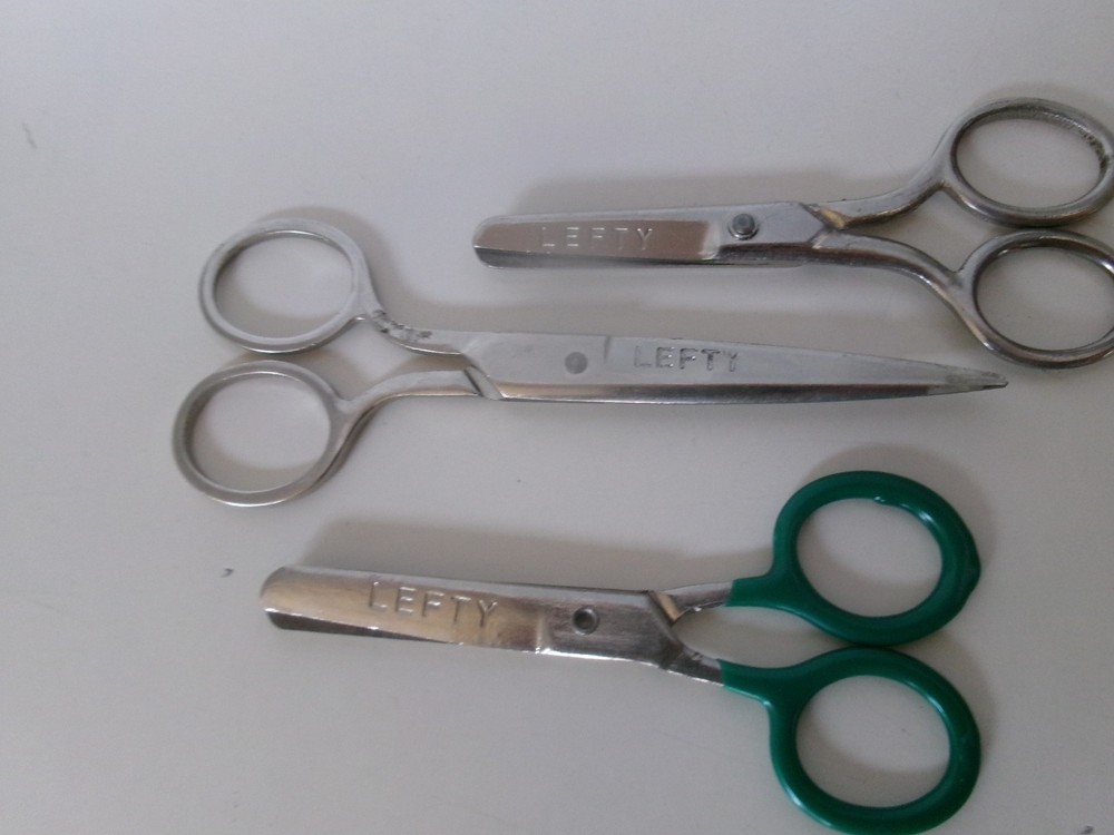 CHILDS LEFT HANDED BLUNT END SCISSORS