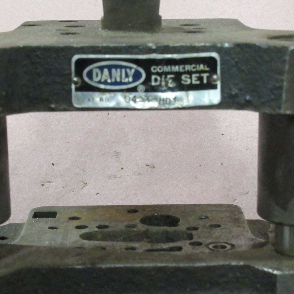 DANLY PUNCH PRESS DIE SET