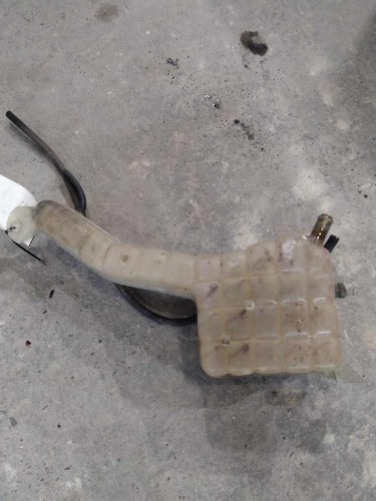 For 2005 FREIGHTLINER M2 106 RADIATOR OVERFLOW TANK , MN
