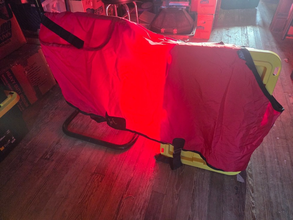 68" Red Silver Mesa Stable Sheet