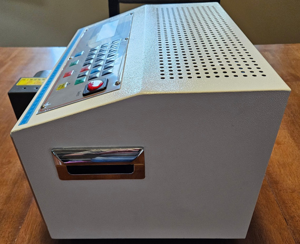 AUTOMATIC COMPUTER WIRE STRIPPING MACHINE