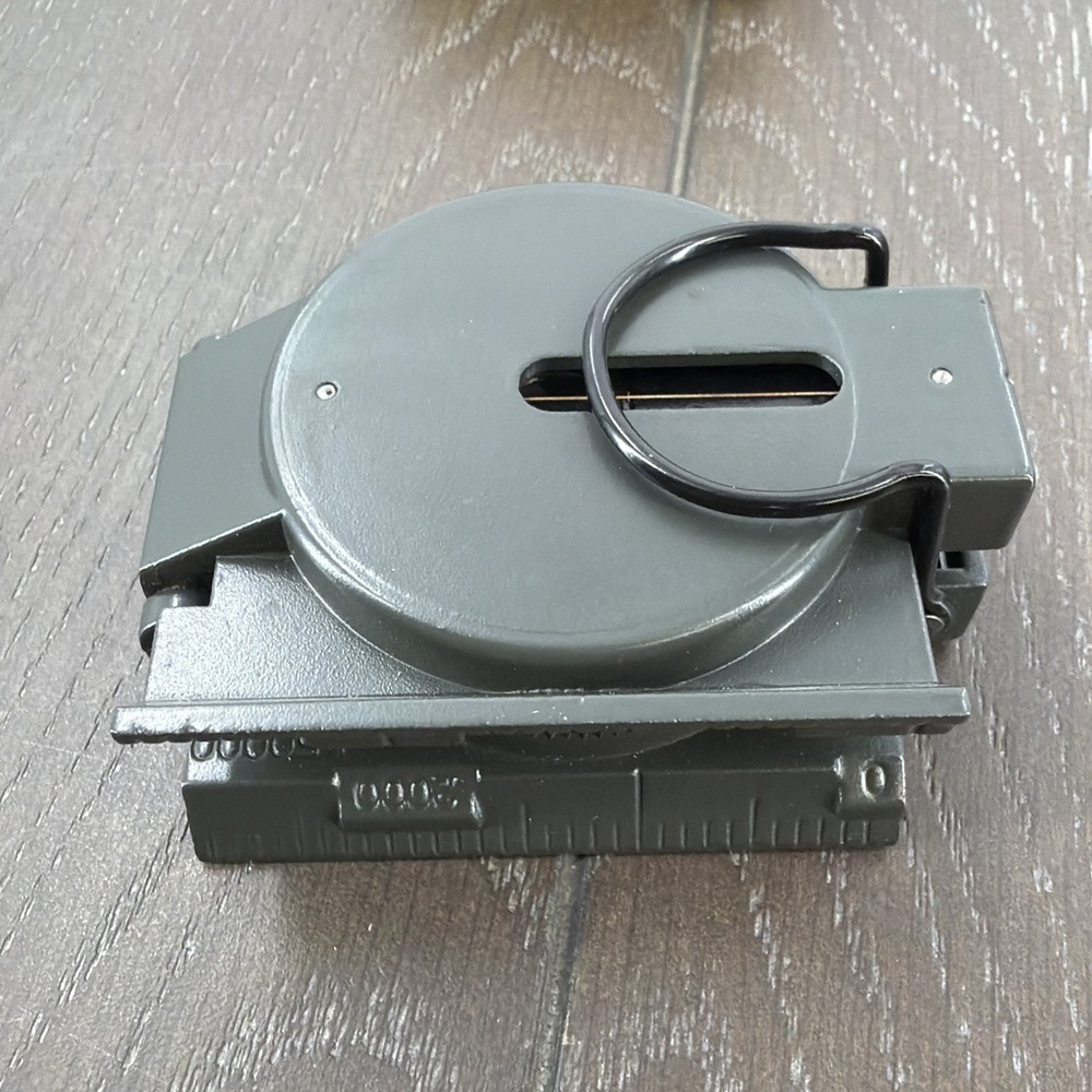 World Of Science Deluxe Lensatic Compass, Working
