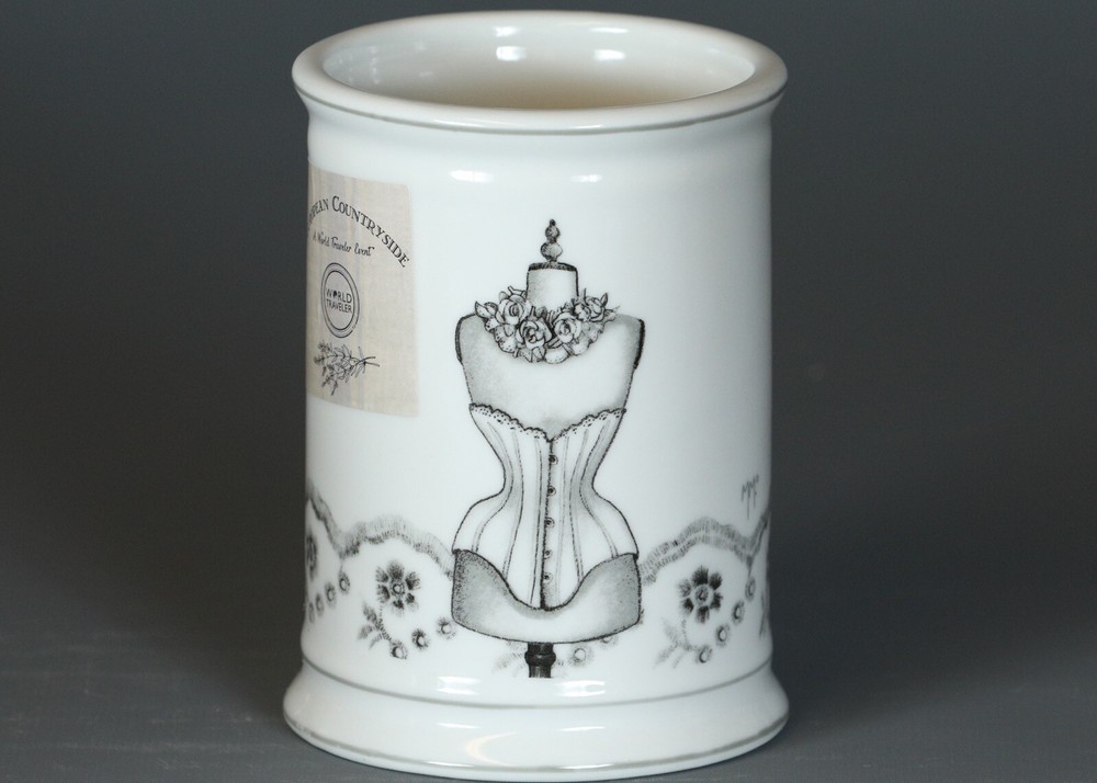 MATHILDE M. WHITE CERAMIC TOOTHBRUSH GLASS #2