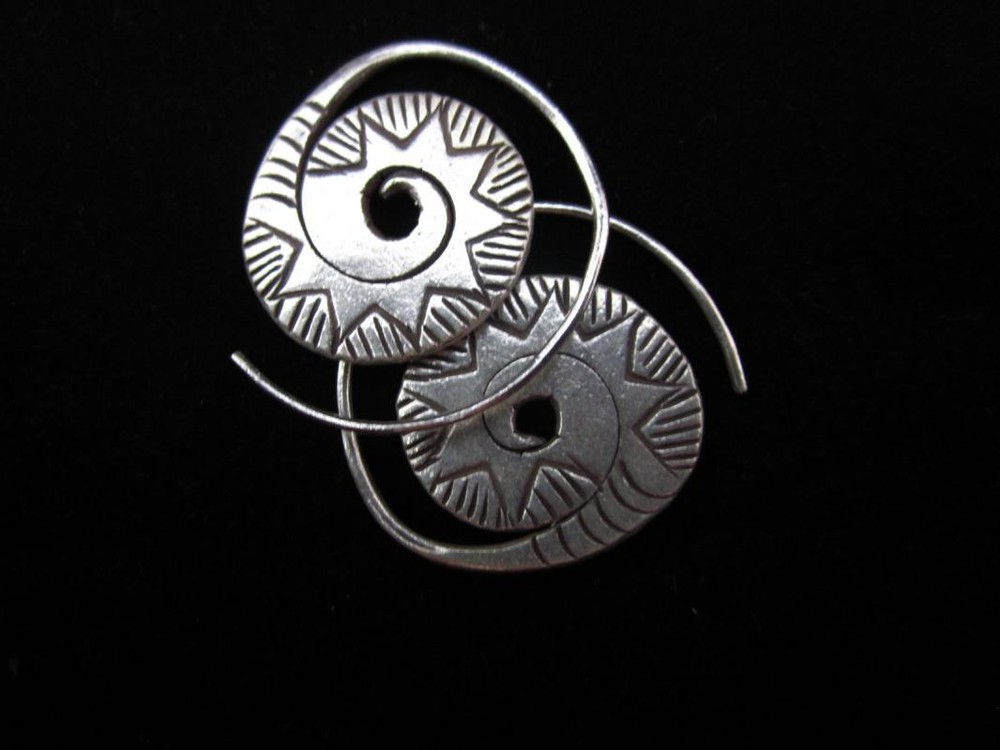 Thai Hill Tribe Earrings Fine Silver Handmade Solid spiral circle shape