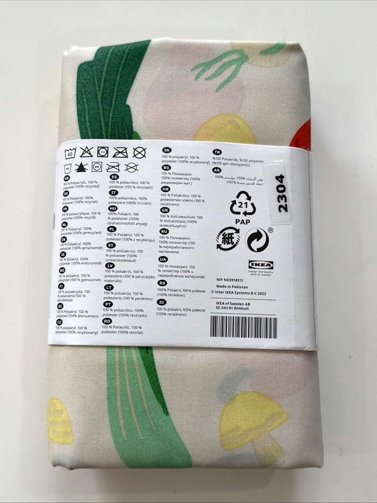 IKEA TABBERAS Tablecloth, Wipeable Patterned/Multicolor, 57" x 94" New