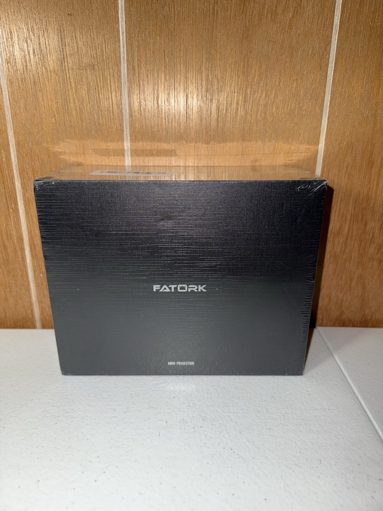 FATORK Mini Projector  S042 SEALED NEW!!