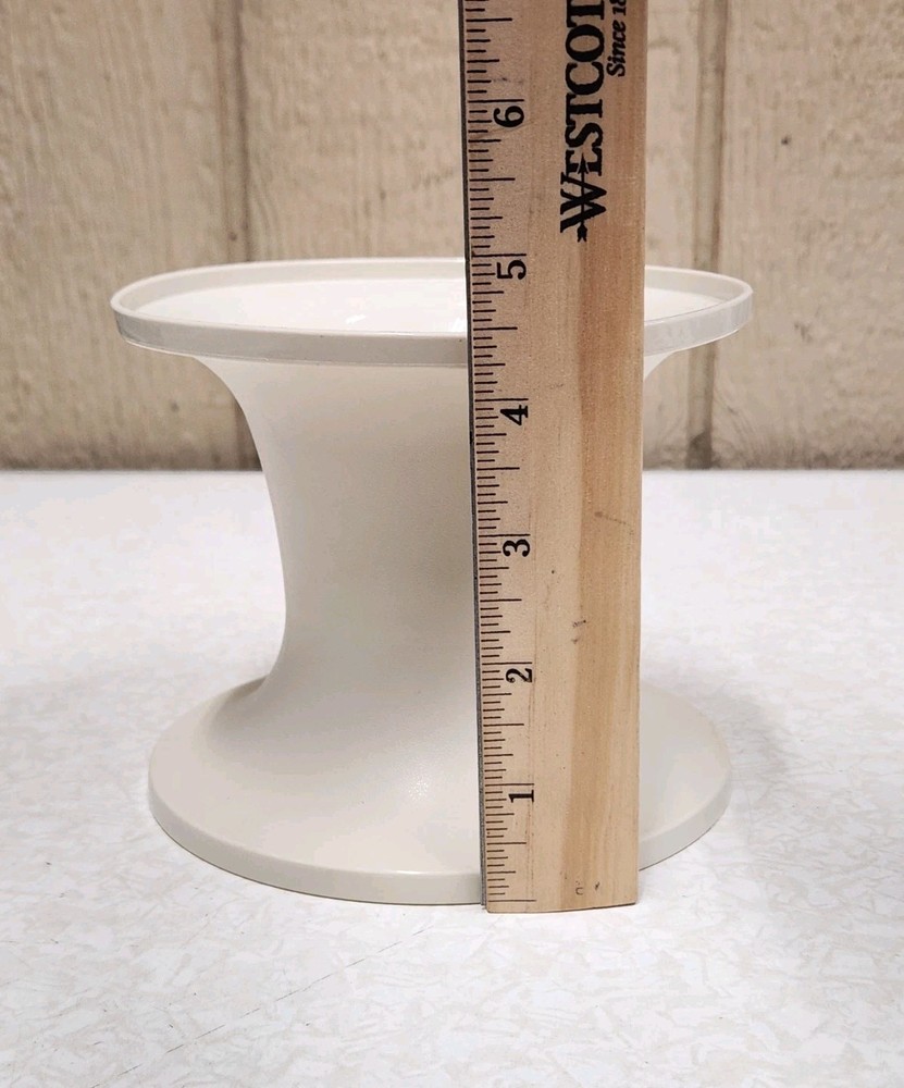 Tupperware 1533-6 4.5" High Beige Cake Pie Stand NEW