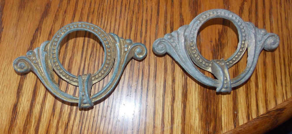 Decorative Drawer Pull  / Drawer Handle     (1 pull)  (PR23)