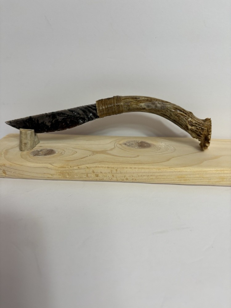 flint knapped knife