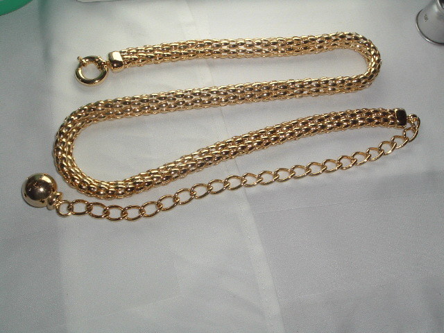 GOLD TONE METAL MESH LINK BELT