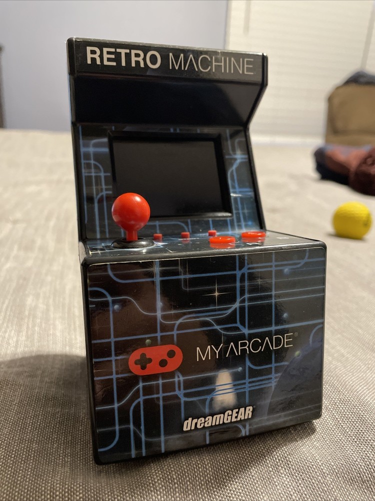 Dream gear Retro machine Featuring 200 Games.