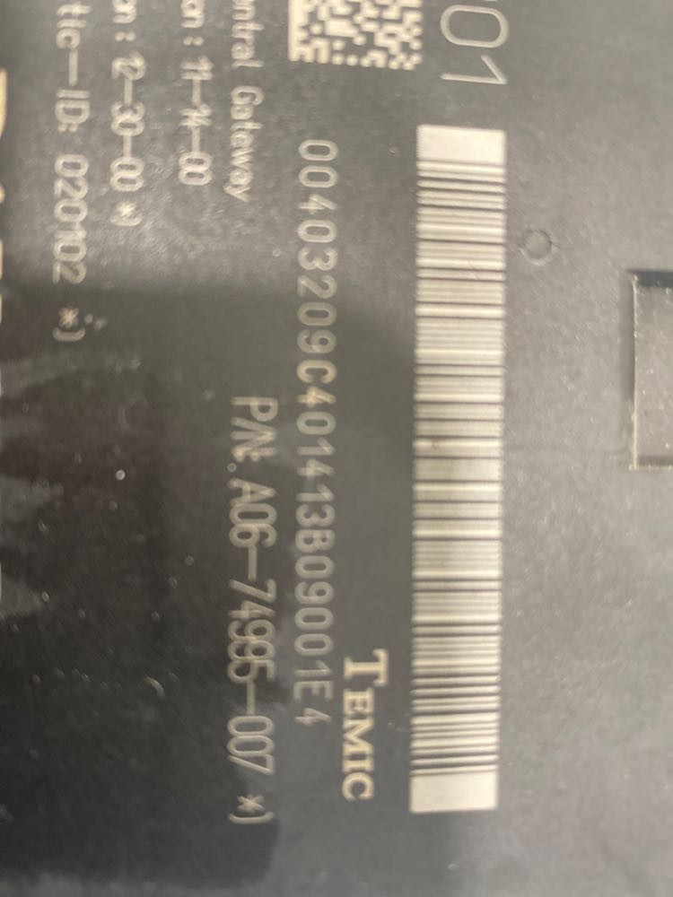 2014 Freightliner Cascadia Cab Module A0674995007 (650-10893)
