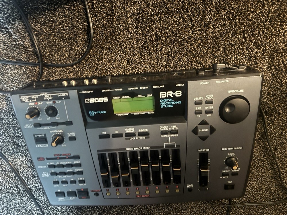 Boss BR-8 Digital Recording Studio