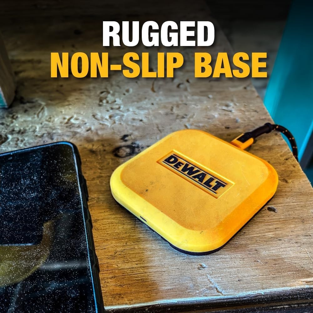 DEWALT 141 0476 DW2 Fast Wireless Charging Pad 798J28
