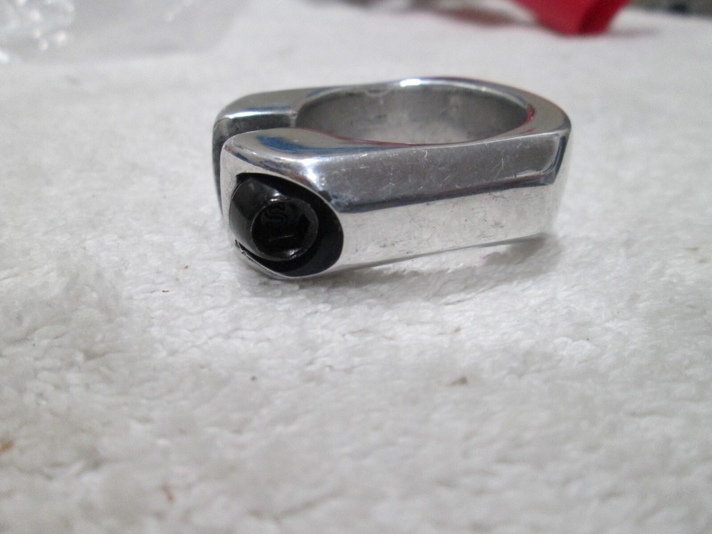 nos bmx Gt seat post clamp silver 28.6