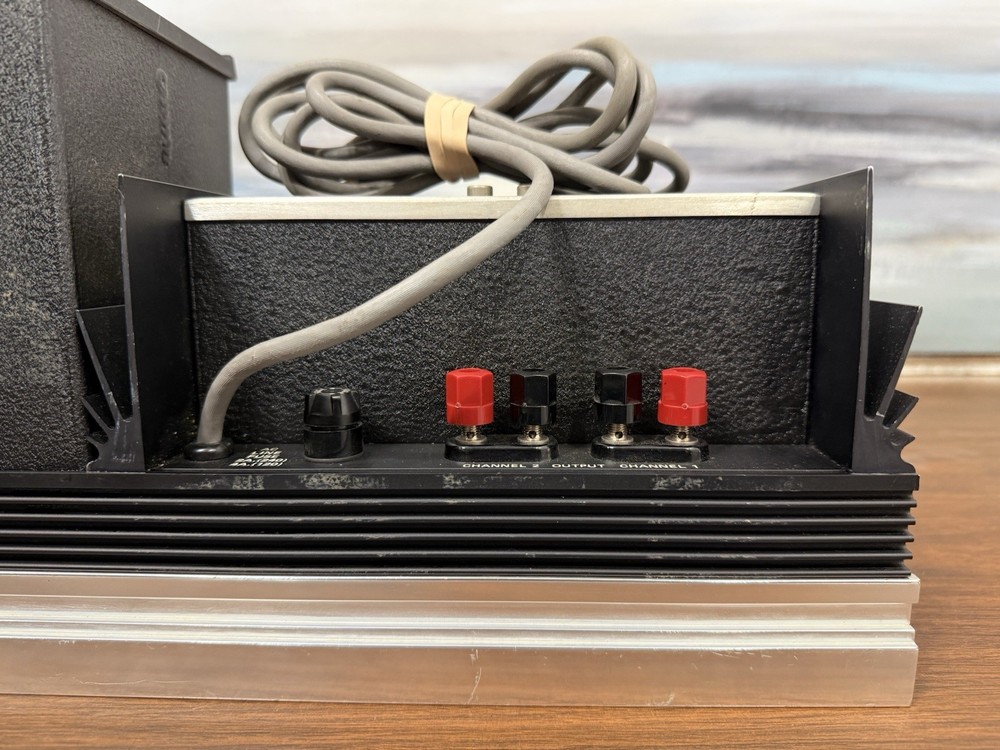 Crown D-150 Power Amplifier – Works Great - TESTED