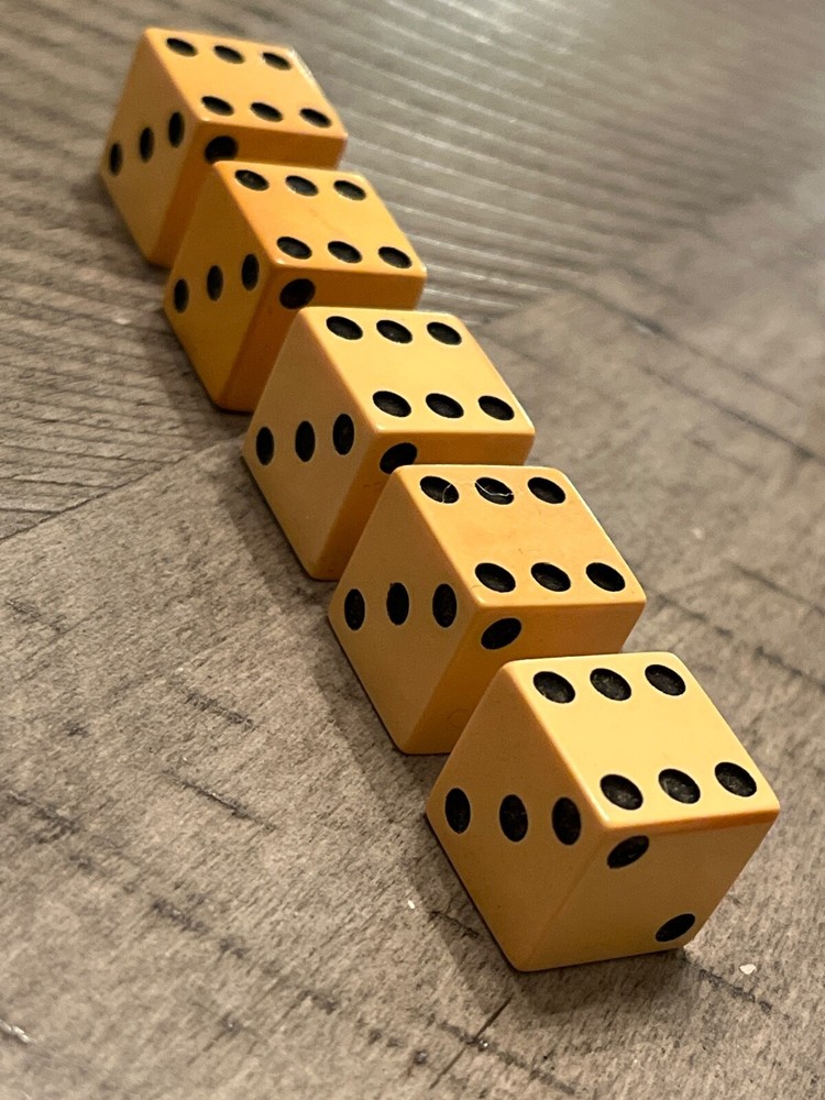 Old butterscotch bakelite (5) dice set ununinformly colored w/ age 040125@