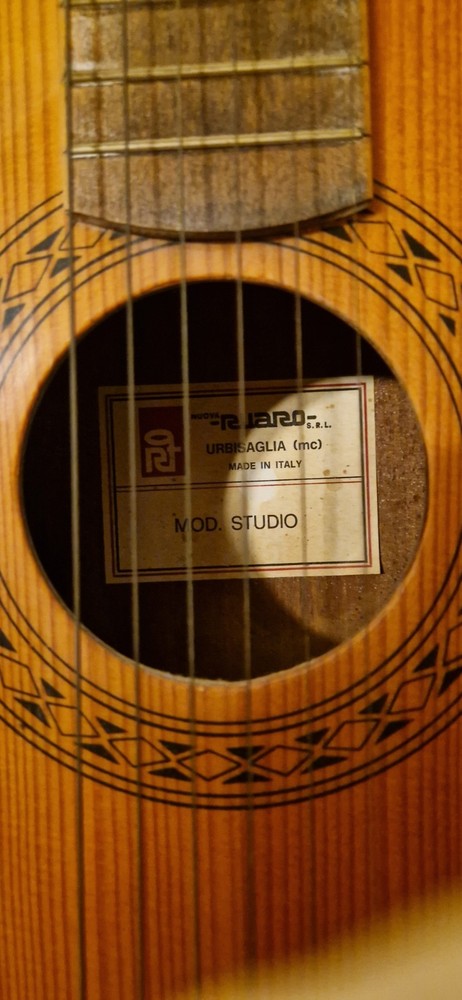 Vintage Guitar