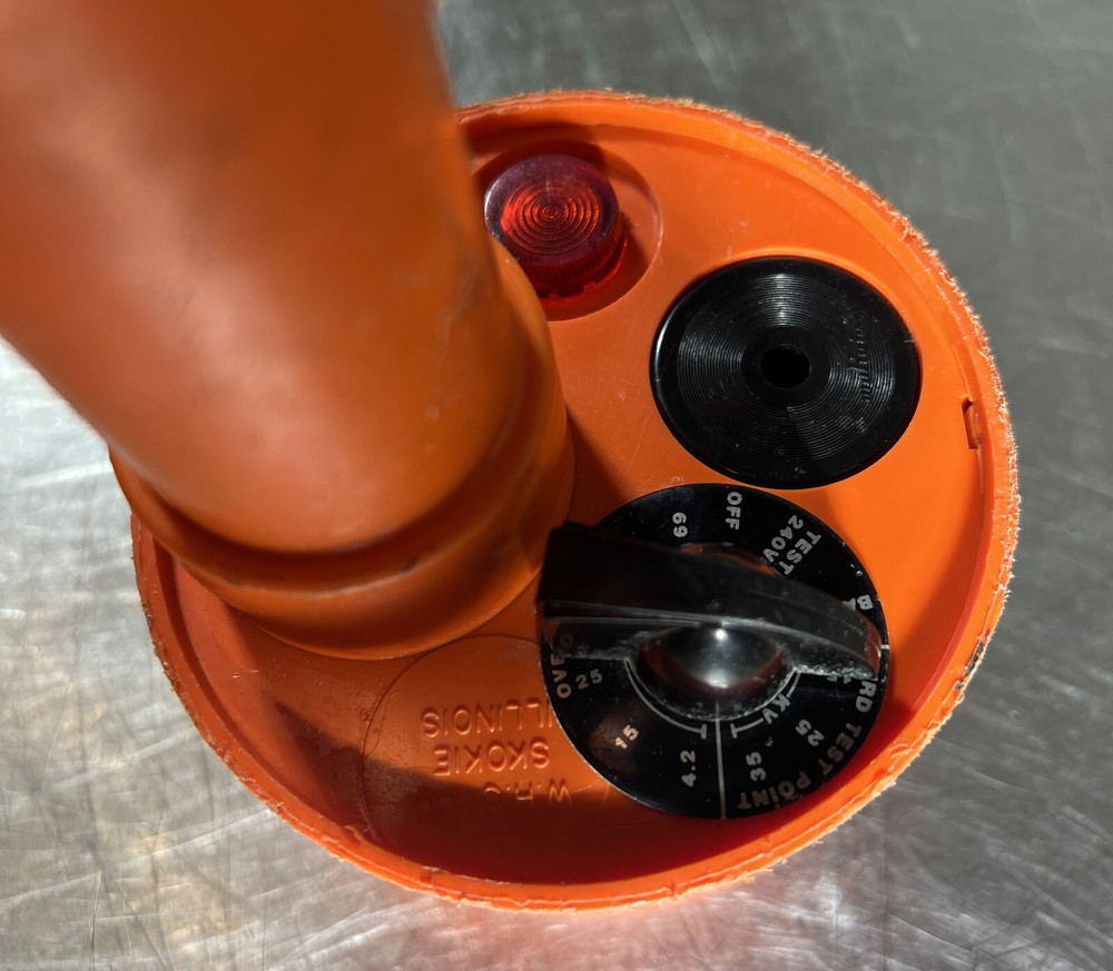 SALISBURY Audio Visual AC VOLTAGE DETECTOR. Our #11