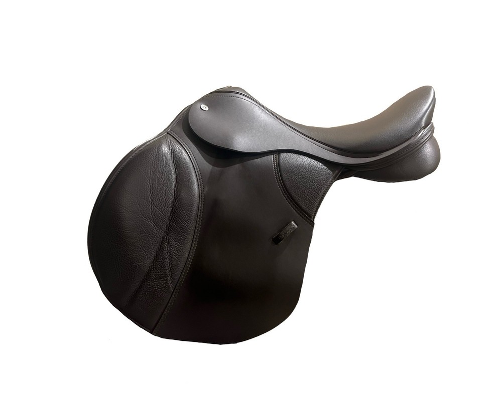 Thorowgood T8 all purpose 18” saddle