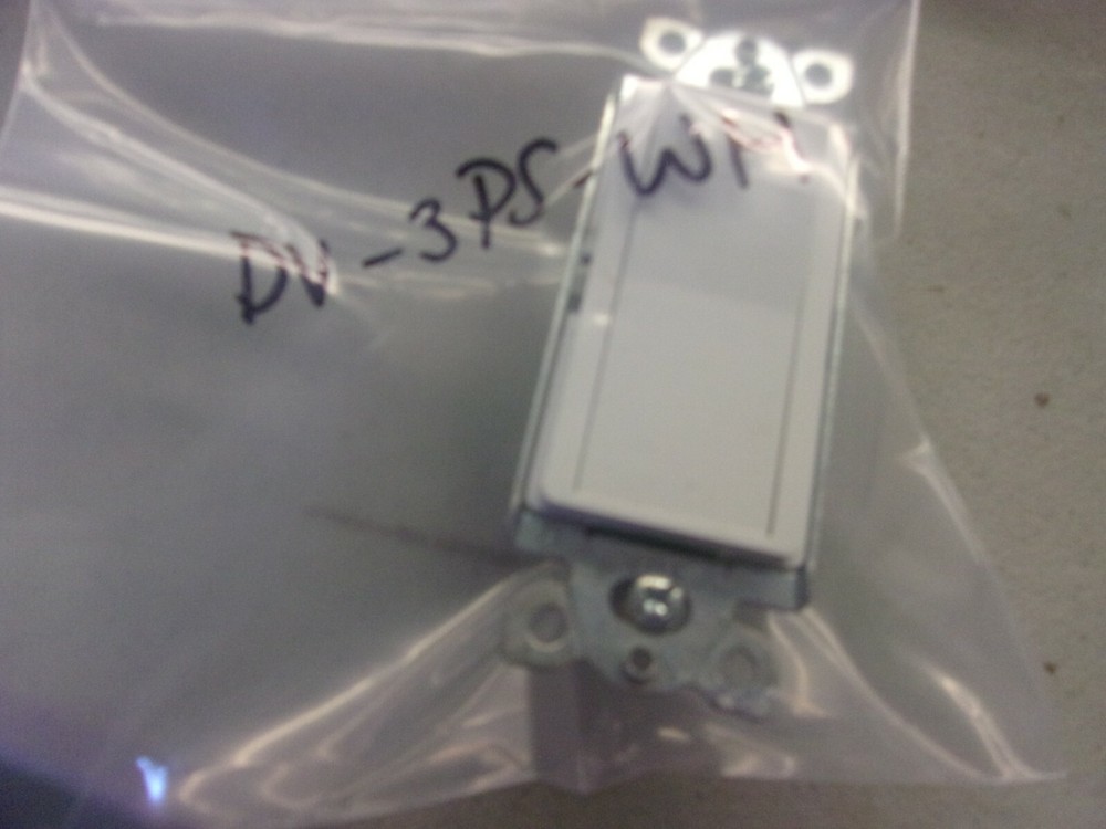 Lutron DV-3PS-WH  Diva 15 A 3-Way Switch, WHITE