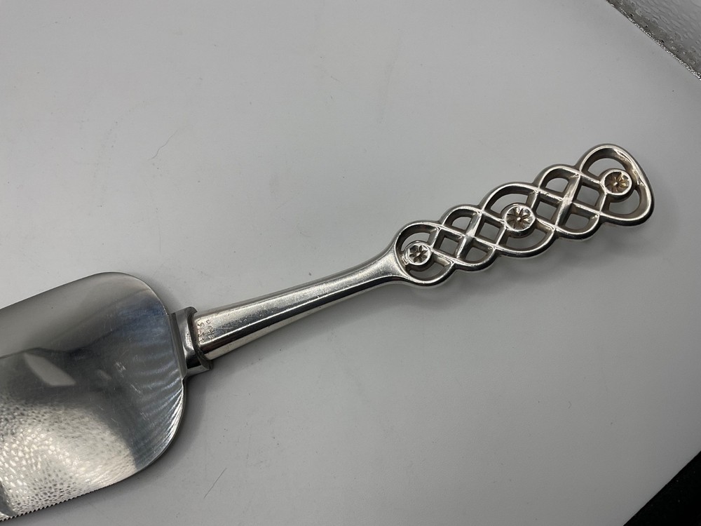 Ringebu by David Andersen .830 handle Norwegian Silver Pastry Server 10 1/2"