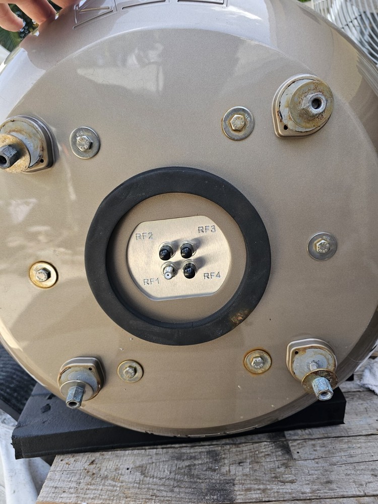 kvh tracvision 5 18"