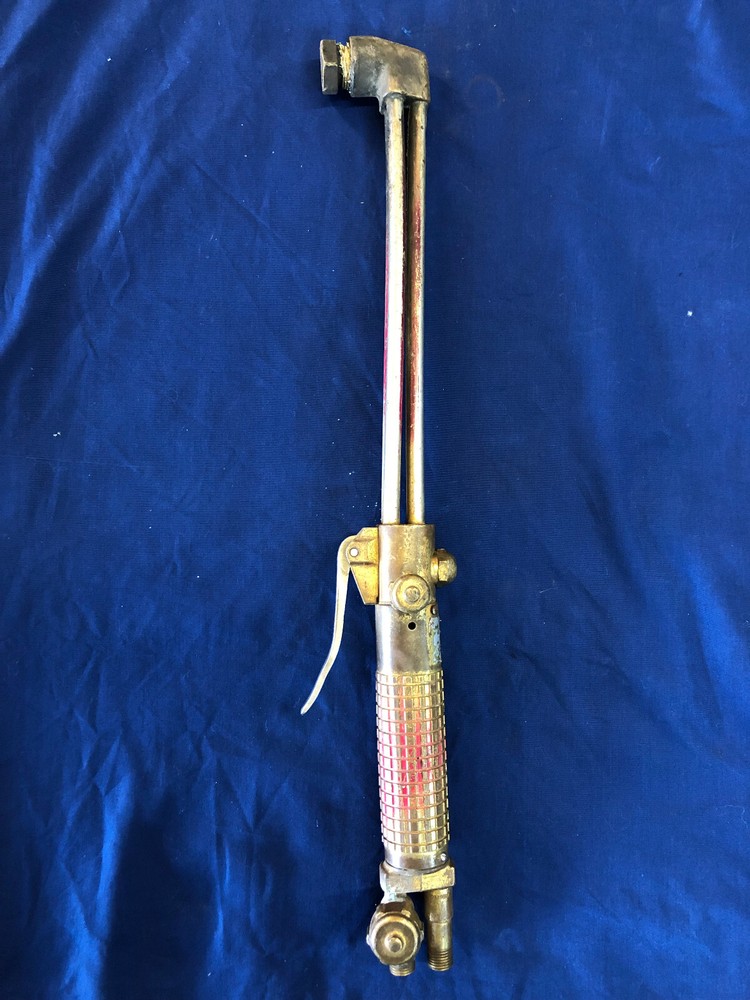 UNKNOWN Cutting and Heating Torch - No Tip - Used