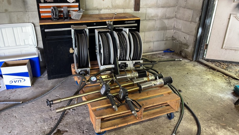 PROFESSIONAL PNEUMATIC OIL CHANGING SYSTEM