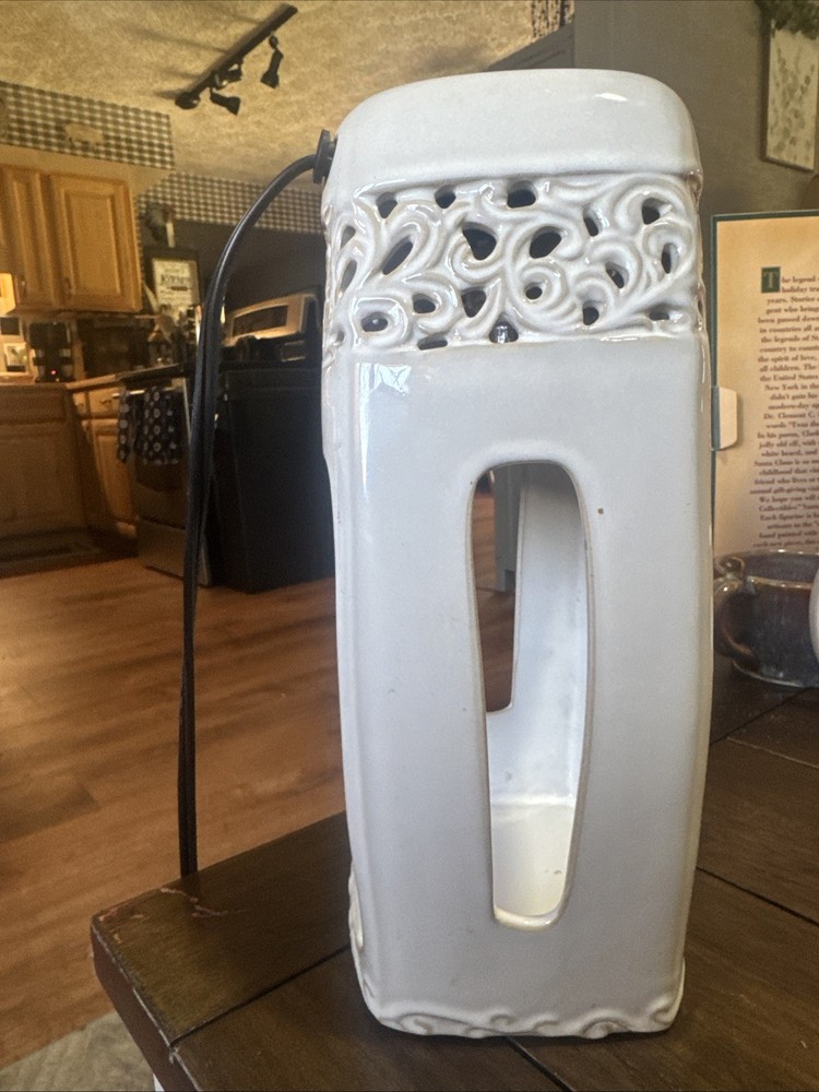 Stone Scroll White & Beige Candle Warmer