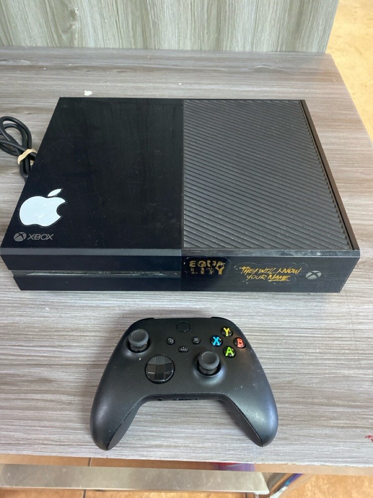 Used Microsoft Xbox One 500GB Console Model 1540