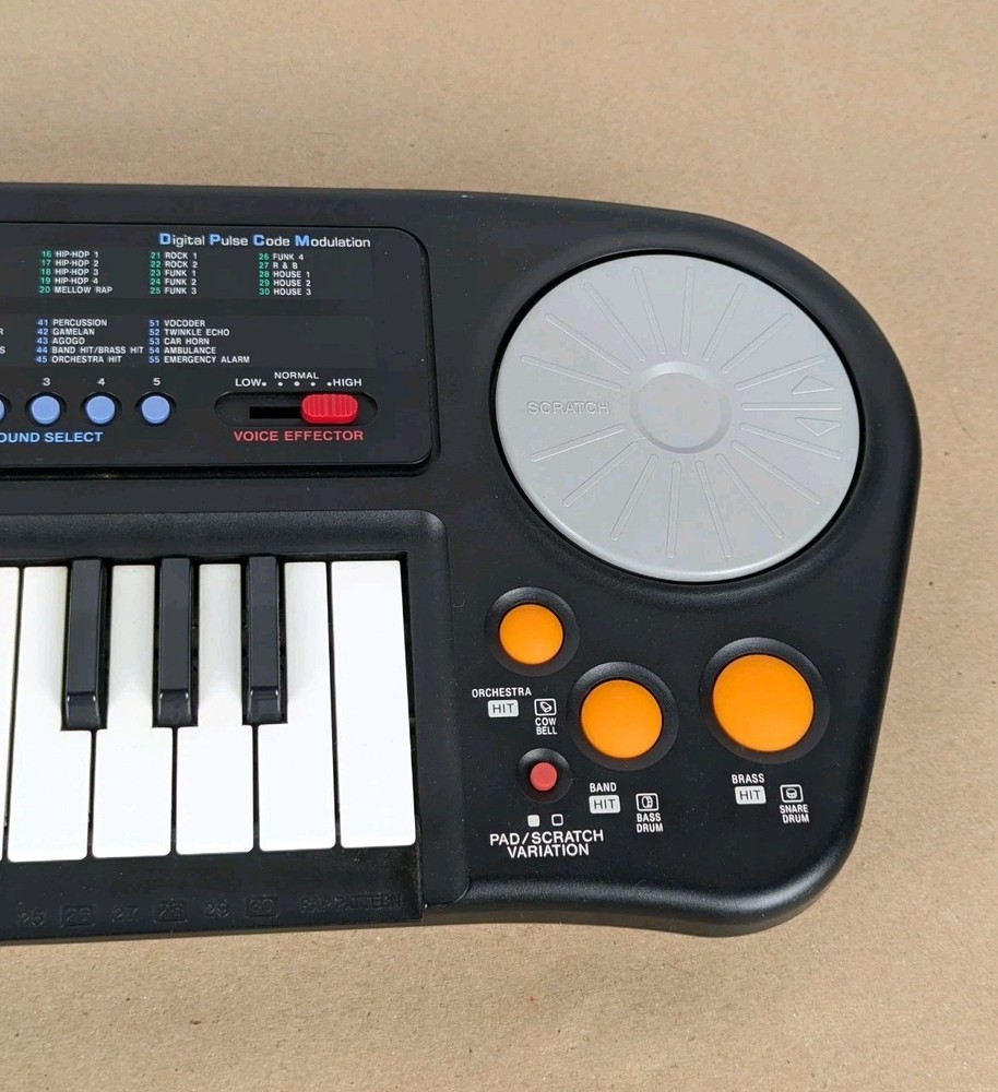 Realistic Concertmate 800 Rap-Master Electronic Keyboard & Scratch Pad TESTED