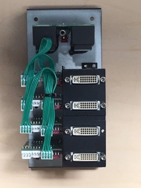 Green Hippo video server v4 Boreal DVI, switchable backplate