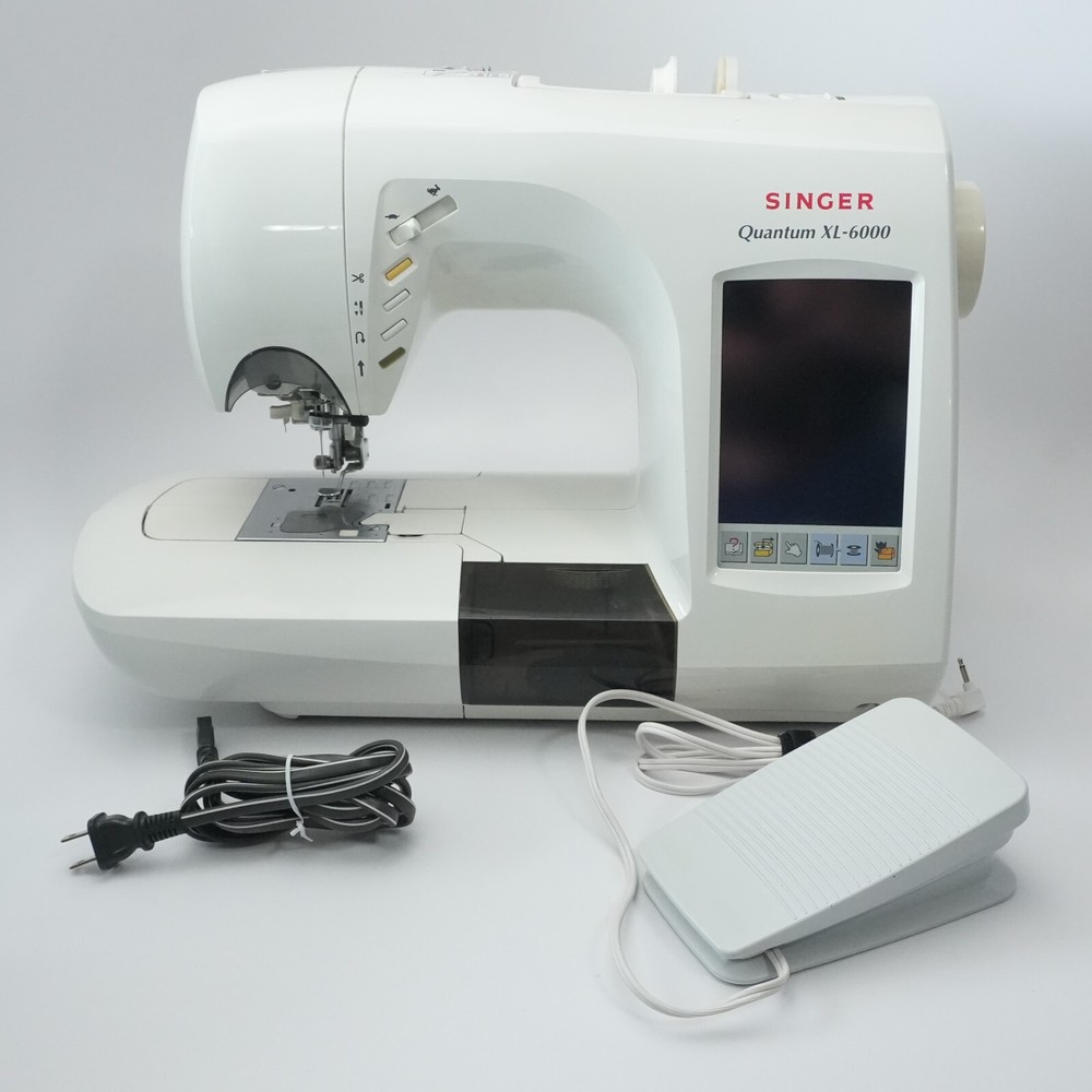 Singer Quantum 6000XL Sewing /Embroidery Machine Combo