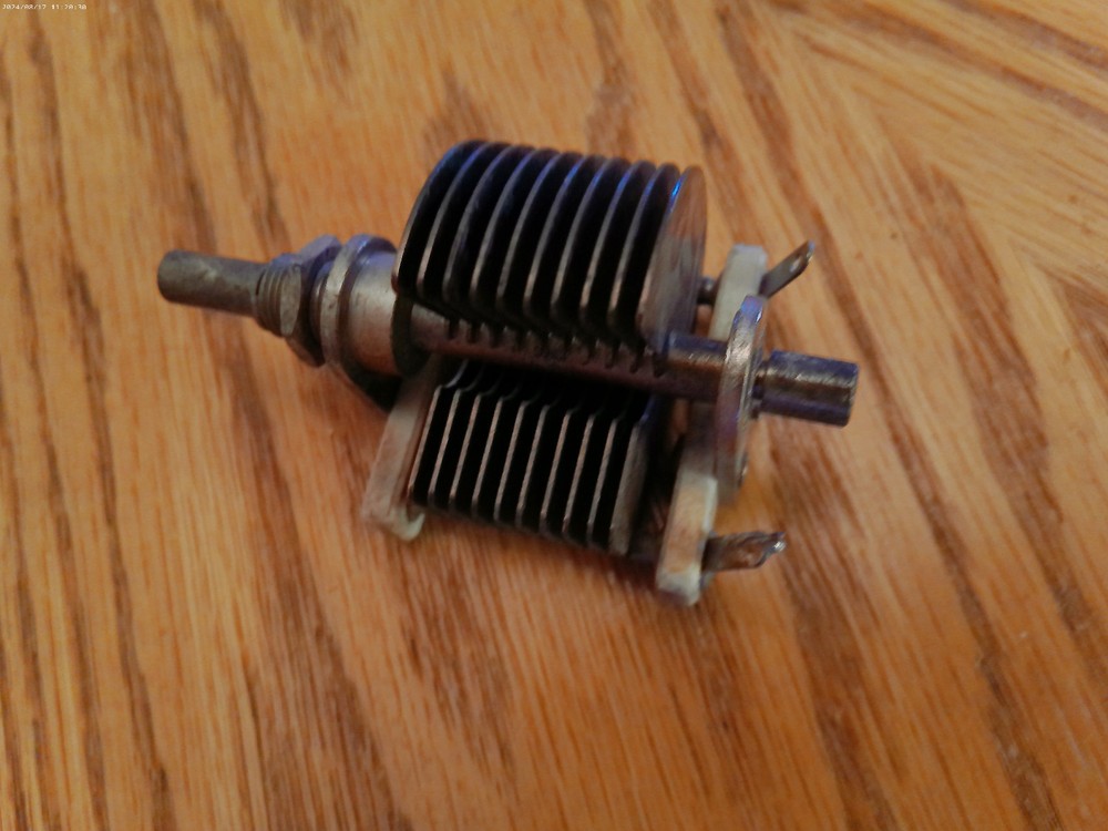 VINTAGE VARIABLE CAPACITOR TESTING GOOD AT 160PF