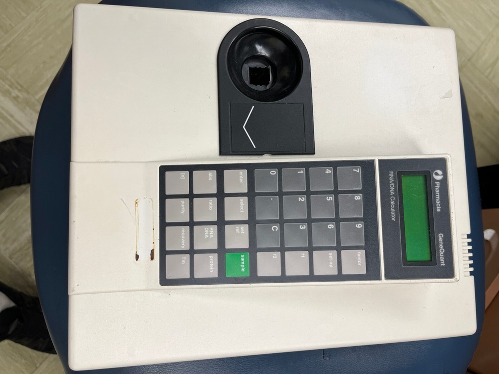 Pharmacia Gene Quant UV spectrophotometer