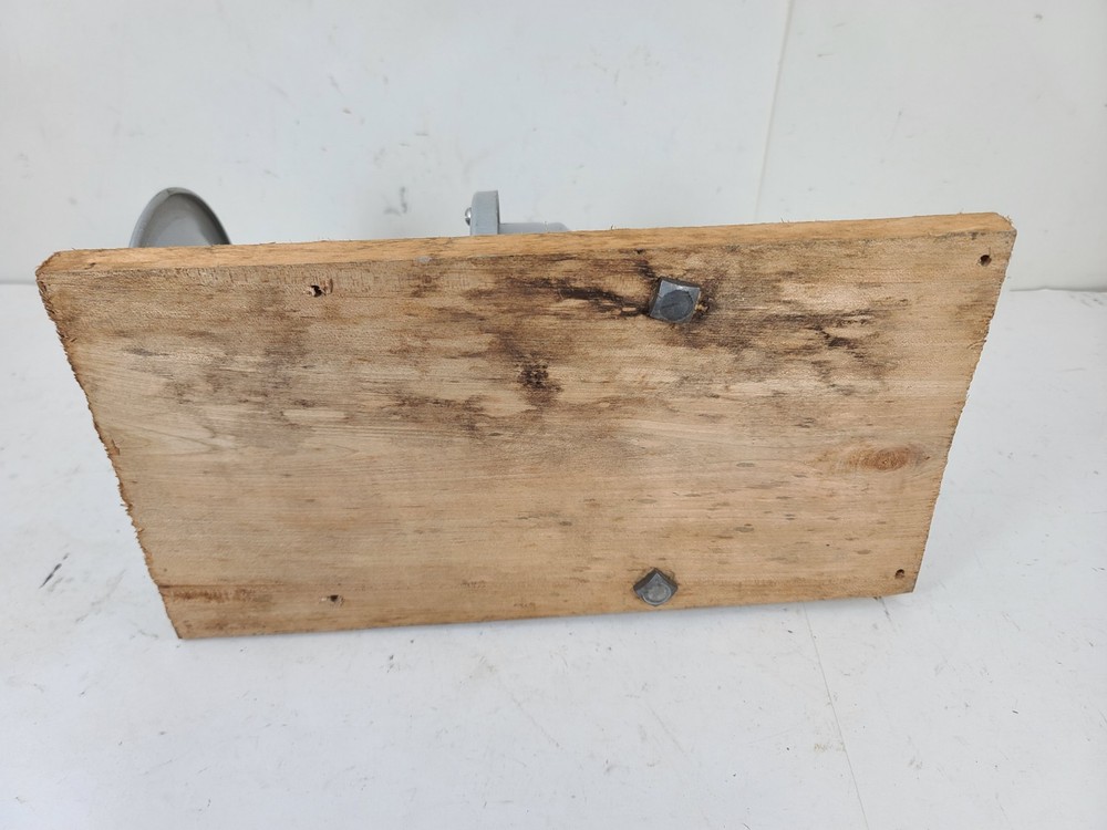 Thomas Ind. Benjamin Products Electrical Horn KM-8170