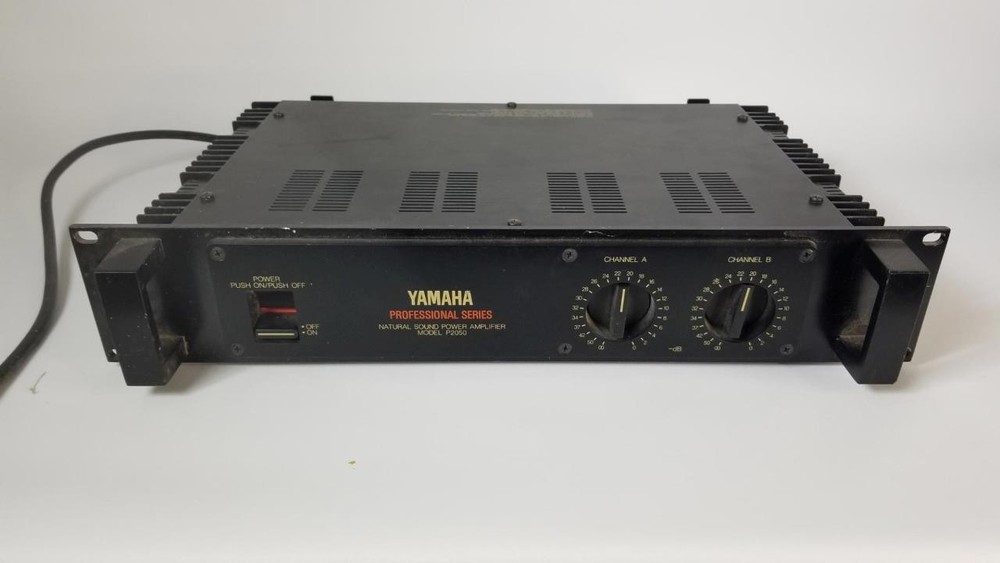 Yamaha P2050 Power Amplifier Professional Series