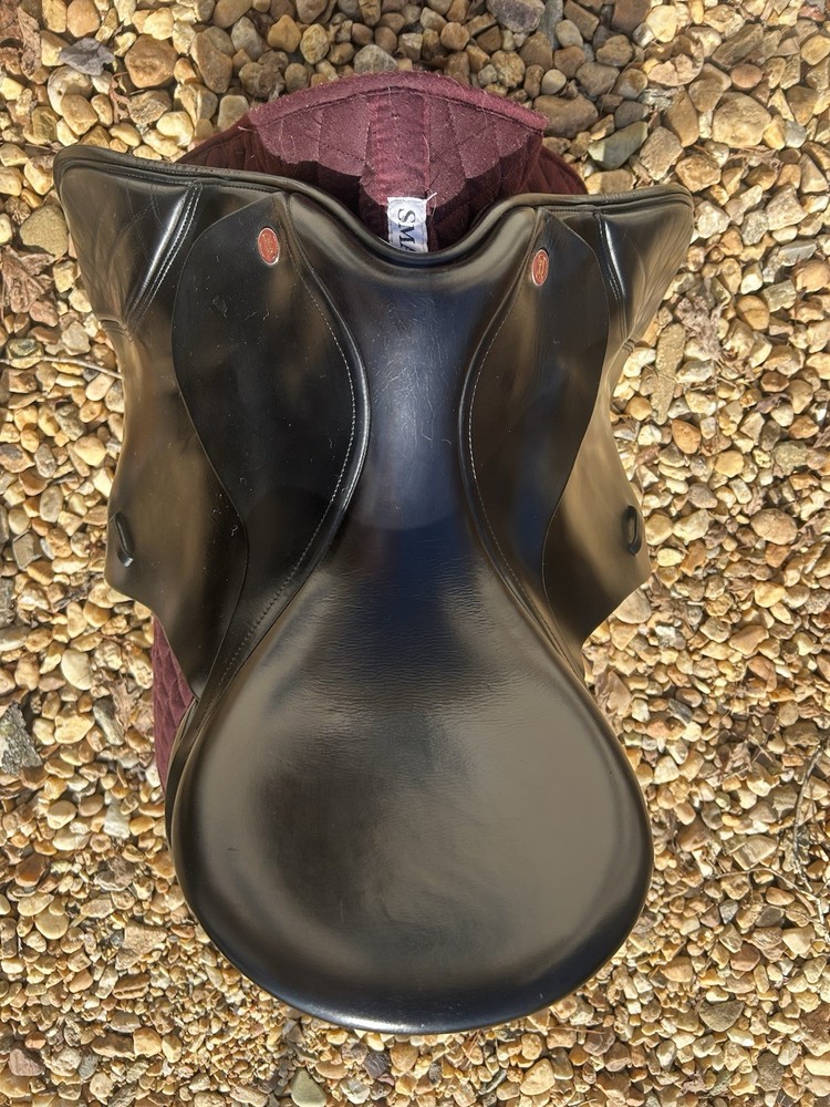 17.5” Kent & Masters General Purpose Saddle – Adjustable Gullet