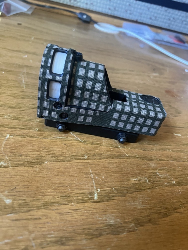 Meprolight M21 Amber Triangle Reflex Sight