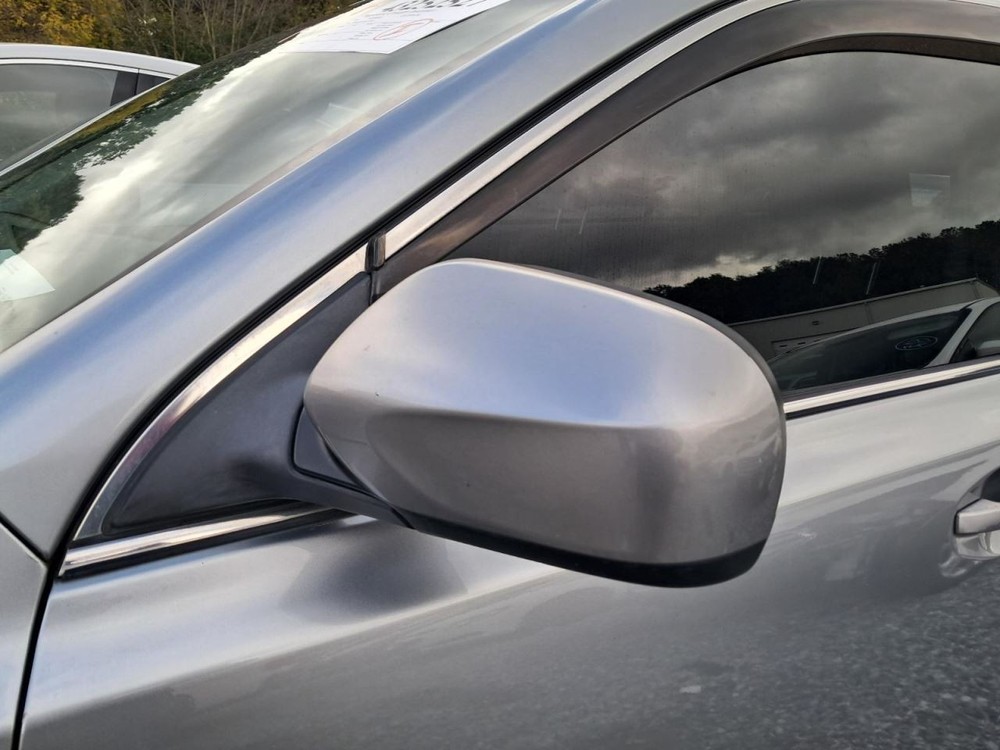 LEGACY 2011 Glove Box 4848503